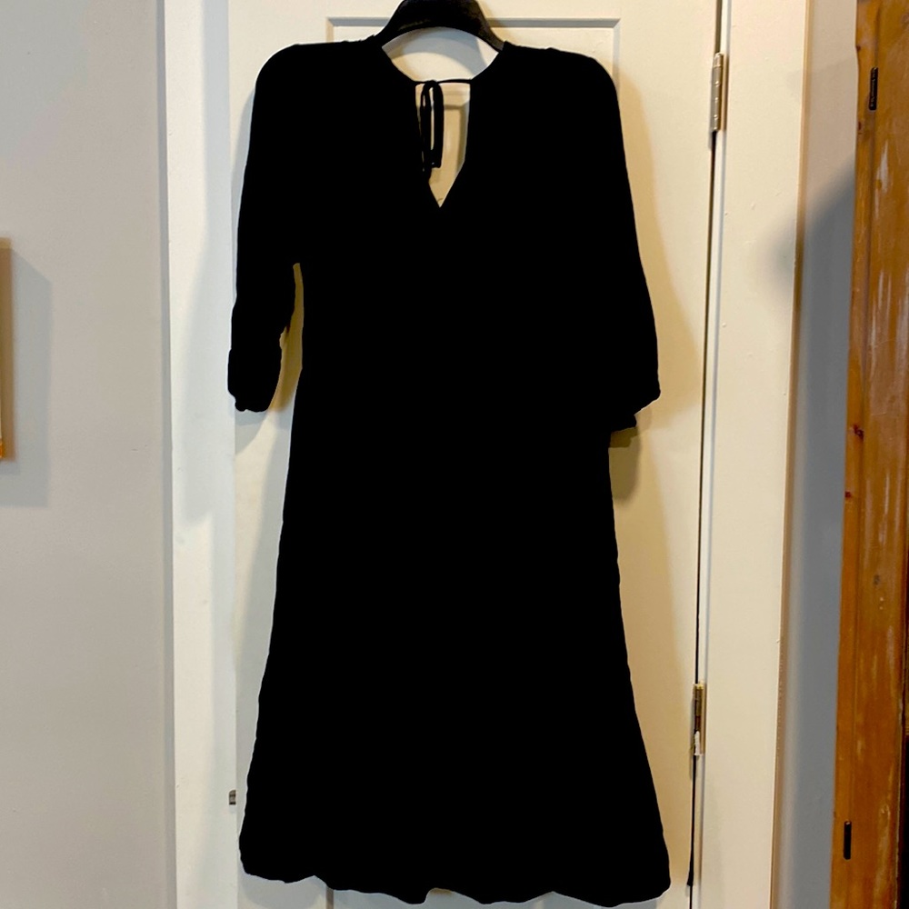 MIDI black lightweight Express summer dress. Quarter length sleeves